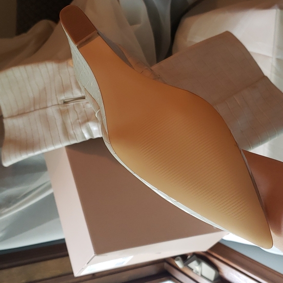 Heeled Boots - Picture 5 of 6